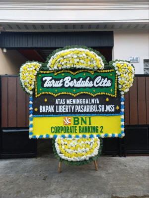 Papan Bunga Duka di Puncak Kemuning