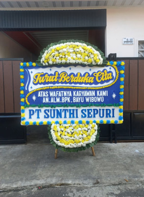 Papan Bunga Duka di Puncak Kemuning