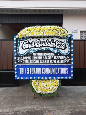 Papan Bunga Duka di Puncak Kemuning